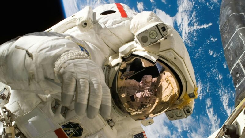 Quanto que um astronauta ganha?
